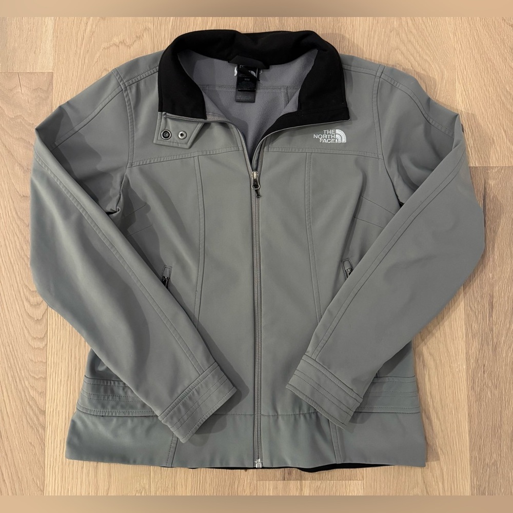 Women's The North Face Softshell Jacket - Size Medium